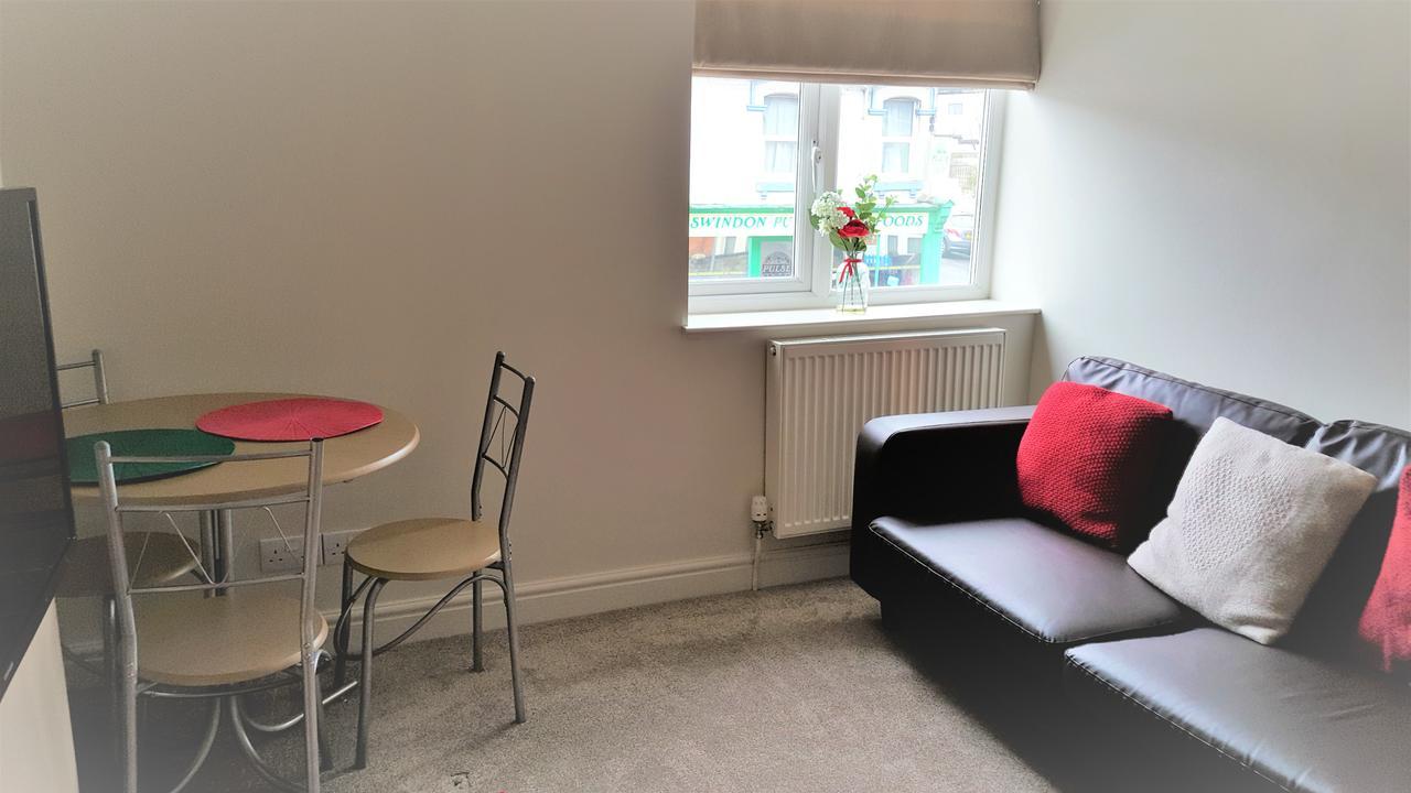 Swindon City Centre Duplex - Entercloud9Sa Экстерьер фото