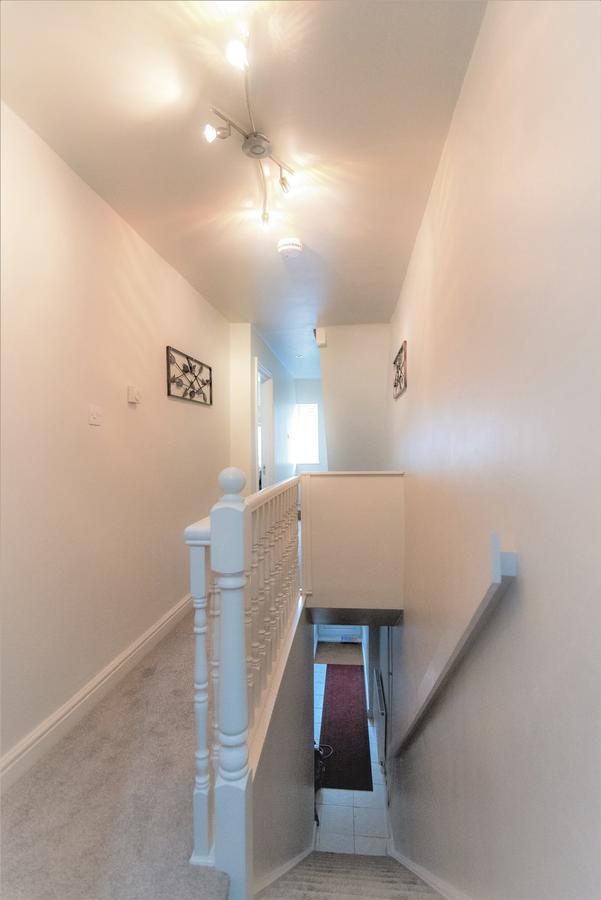 Swindon City Centre Duplex - Entercloud9Sa Экстерьер фото